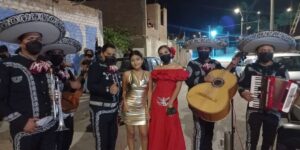 SERENATA PARA QUINCE AÑOS CON MARIACHIS EN ICA